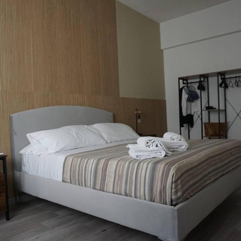 Vatican Fashion Home - Three-Bedroom Apartment - 53