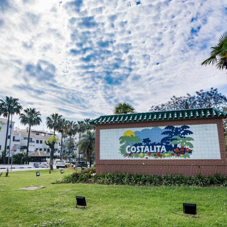 Top floor spacious apartment with sea views in Costalita - Two-Bedroom Apartment - 24