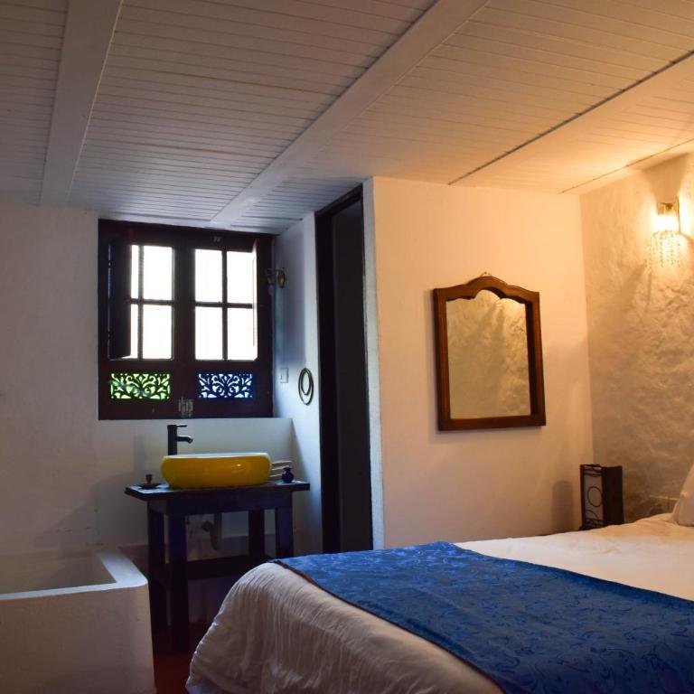 HOTEL CHORRO DE LUZ - Habitación Doble Estándar - 1