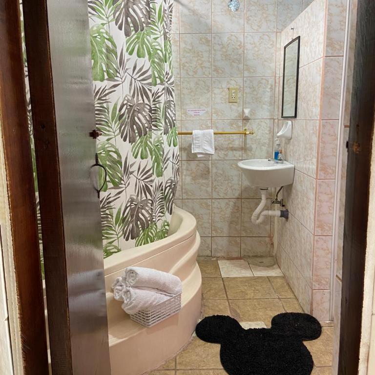 APARTAMENTO ESTUDIO - COMPLETO Y MUY BIEN UBICADO - Apartamento de 1 dormitorio - 26