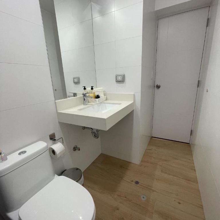Exclusivo departamento a cuadras de San Isidro - Apartamento de 2 dormitorios - 15