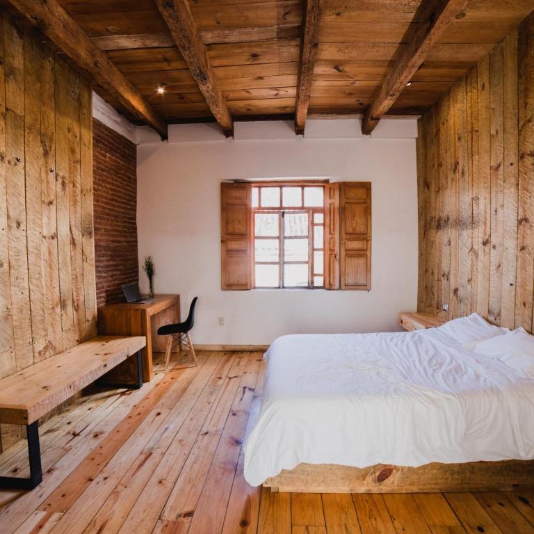 Puerta Vieja Hostel - Double Room with Shared Bathroom - 2