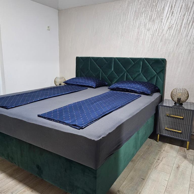 Residence Riverside - Three-Bedroom Premium Apartment - 10
