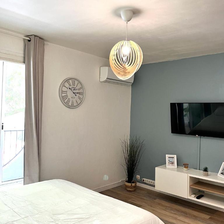 LE GEROUDIS - Studio centre ville - plage -clim - Monolocale - 3