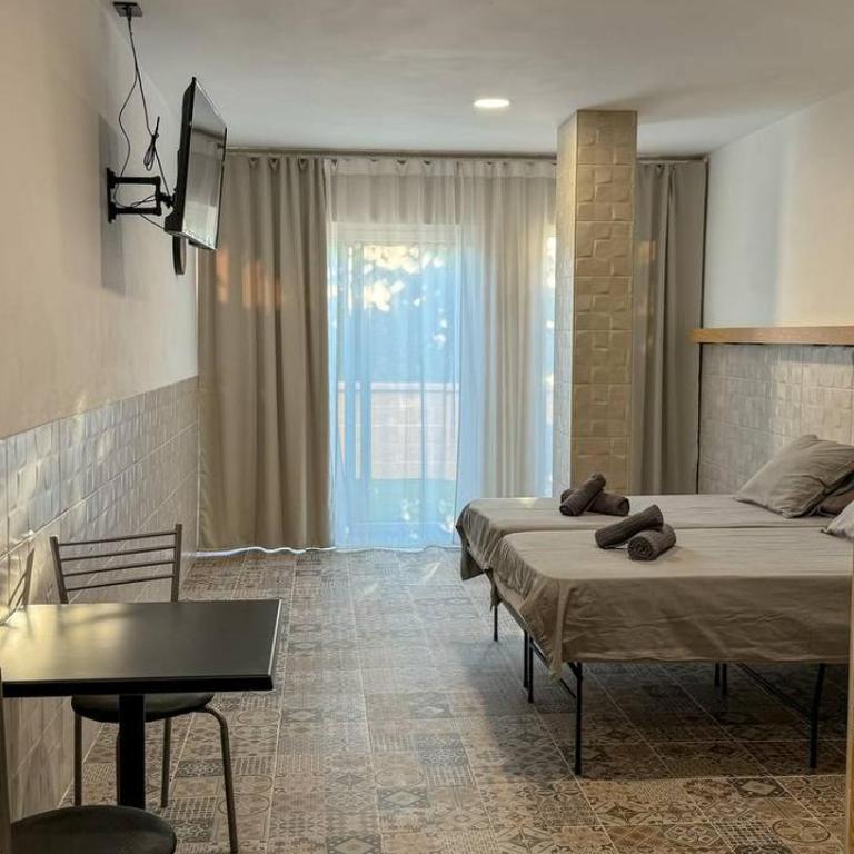 Apartamentos La Ruta - Triple Room with Terrace - 8