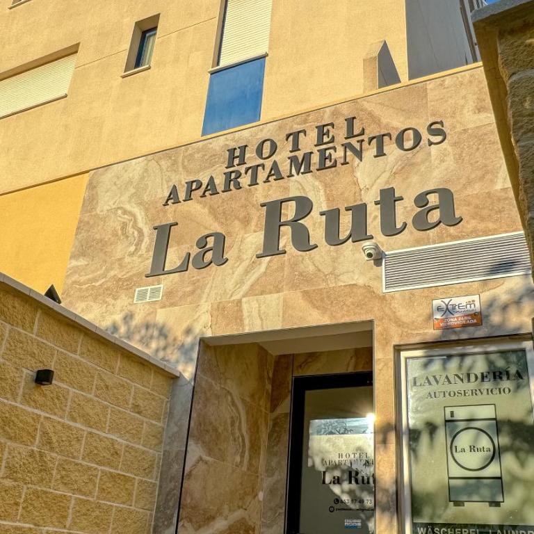 Apartamentos La Ruta - Double Room with Terrace - 3