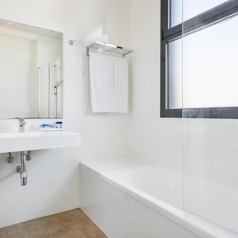 Hotel Best 4 Barcelona - Superior Double Room - 12