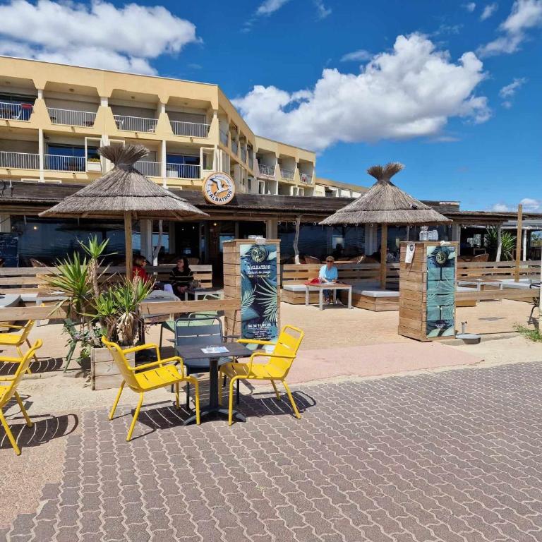 Appartement 1ere ligne piscine terrasse au bord de la plage front de mer avec vélos - Appartement 2 Chambres - 71