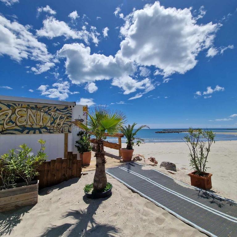 Appartement 1ere ligne piscine terrasse au bord de la plage front de mer avec vélos - Appartement 2 Chambres - 72