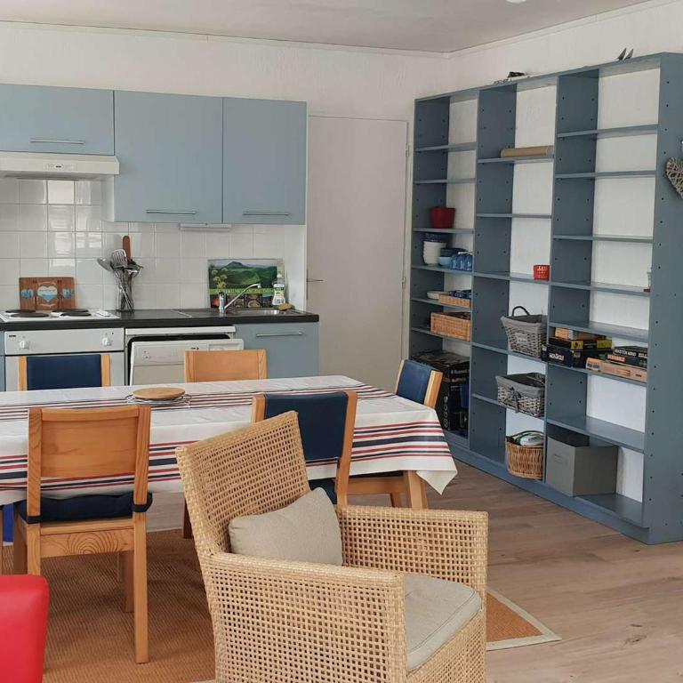 Duplex 6/7 personnes, centre ville, proche télécabine - FR-1-234-278 - Appartement - 14