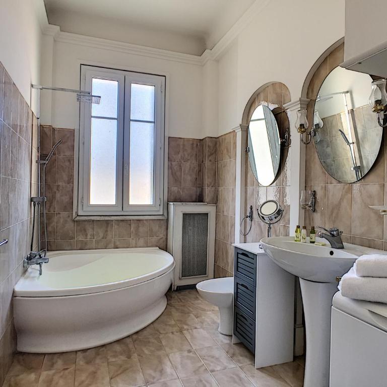 Nestor&Jeeves - CHILL LOUNGE - City center, close sea - Appartement 2 Chambres - 15
