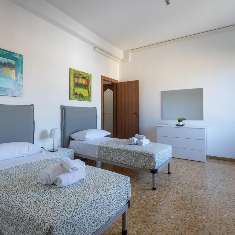 GuestHost - Pisa Quiet and Bright Flats with Balcony - Two-Bedroom Apartment - 13