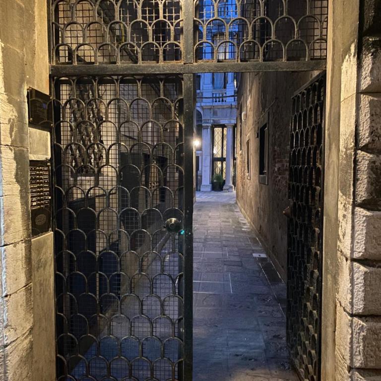 Dimora Contarini Charm Apartment on Grand Canal - One-Bedroom Apartment - 29