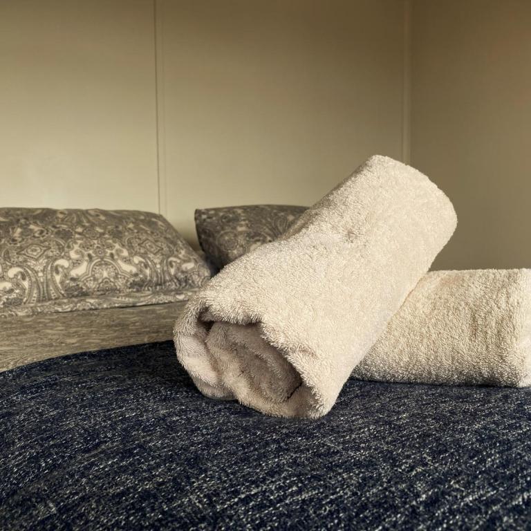 Kawi Hotel - Double Room with Shared Bathroom - 5