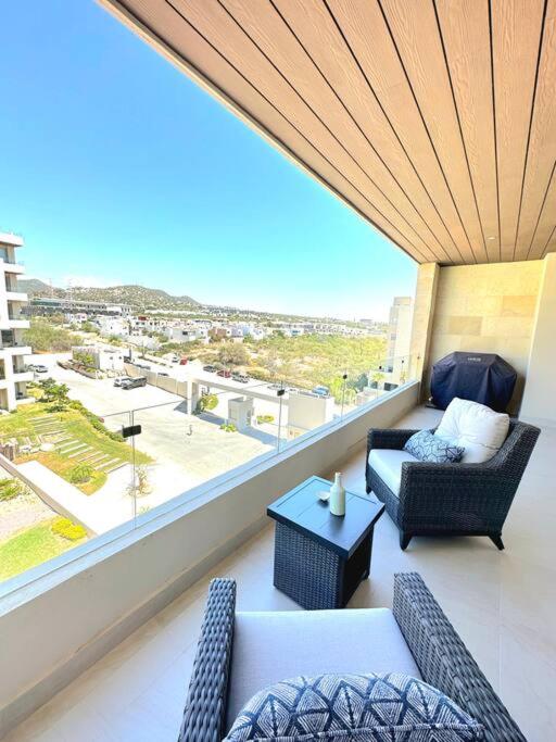 Charming 3 bedroom apt minutes from the beach - Apartamento de 3 dormitorios - 2