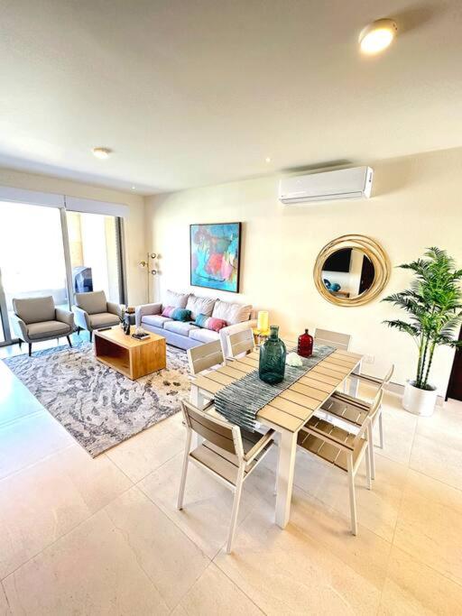 Charming 3 bedroom apt minutes from the beach - Apartamento de 3 dormitorios - 40