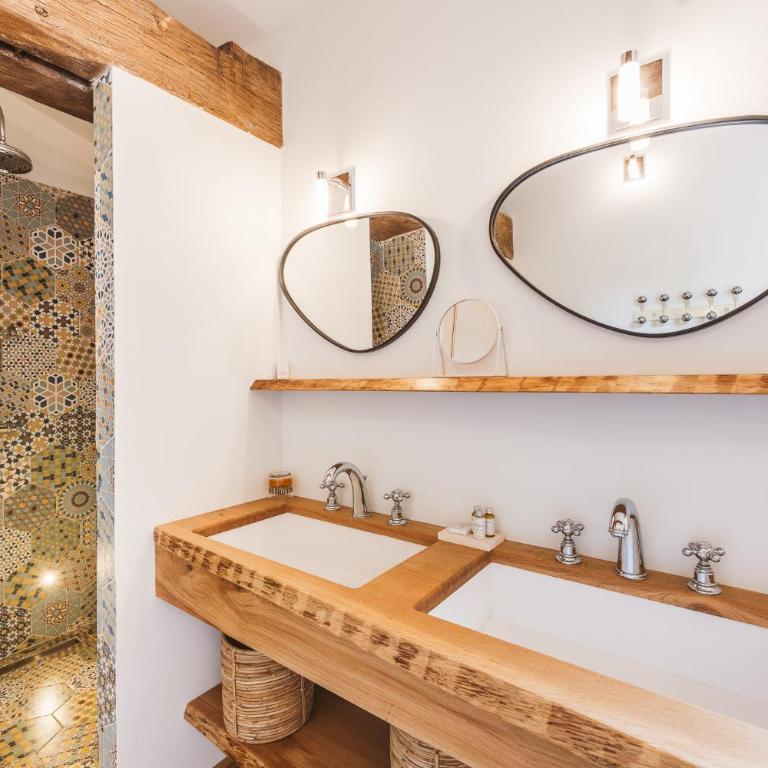 Domaine Les Mésanges - Habitación con cama extragrande y balcón - 2
