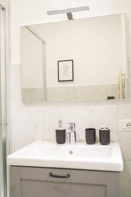 Casa Anna - spacious apartment in Turin center and Porta Nuova station - Appartamento con 2 Camere da Letto - 15