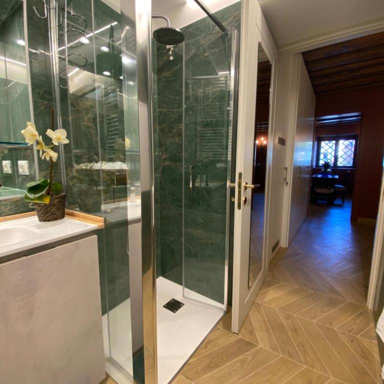 Dimora Contarini Charm Apartment on Grand Canal - One-Bedroom Apartment - 12