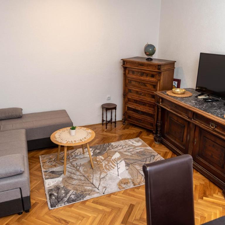 Sweet House Parlament - Three-Bedroom Apartment - 4