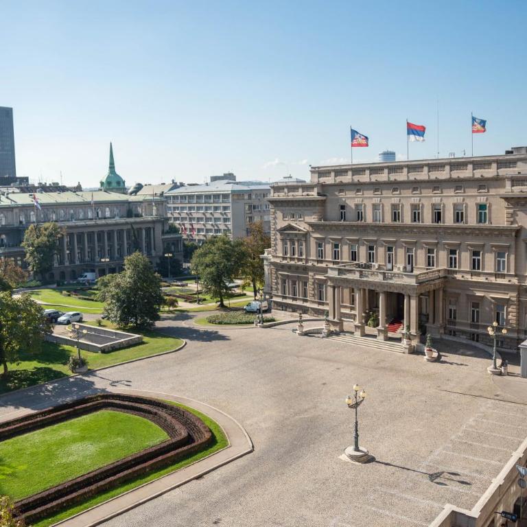 Sweet House Parlament - Three-Bedroom Apartment - 40