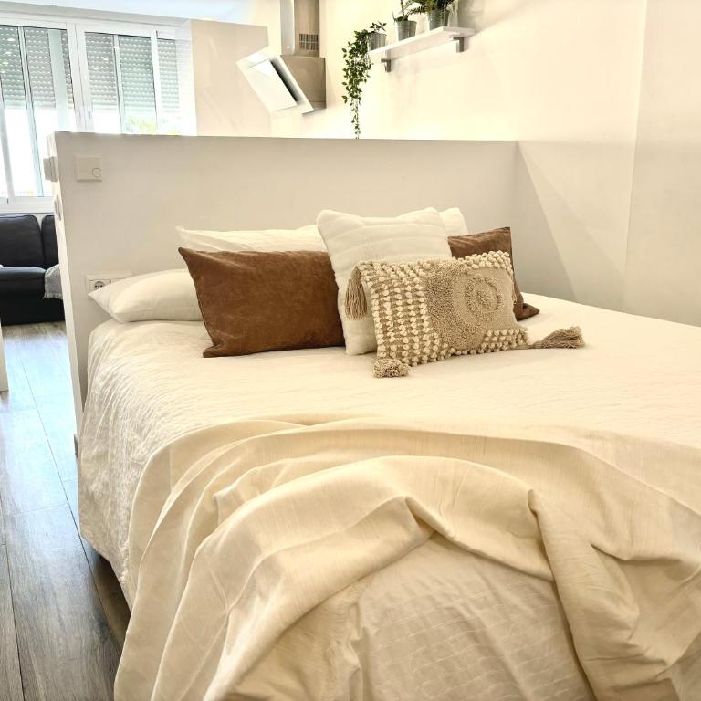 Sol Torrecilla Studio - One-Bedroom Apartment - 13