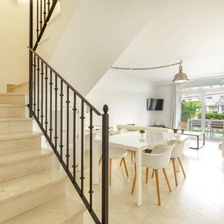 Spacious 2 Bed Duplex in Aloha Gardens close to Puerto Banus - Apartamento de 2 dormitorios - 1