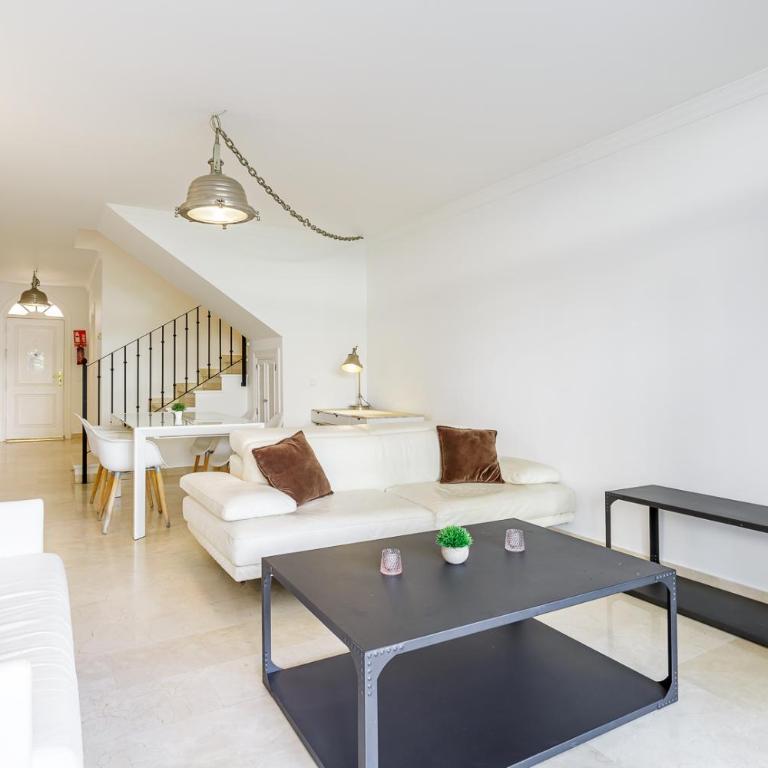 Spacious 2 Bed Duplex in Aloha Gardens close to Puerto Banus - Apartamento de 2 dormitorios - 14