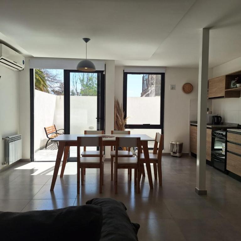 Gran Duplex Paseo Quattro 22 (centrico) - Cochera + Pileta - Apartamento de 2 dormitorios - 3