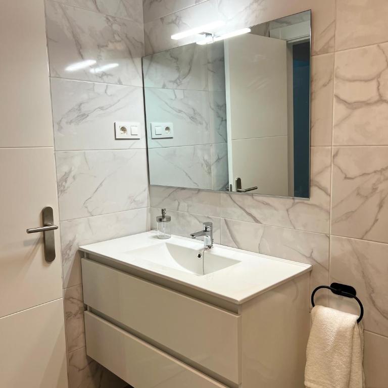Amazing Apartment City Center - Optional parking - Apartamento de 2 dormitorios - 12