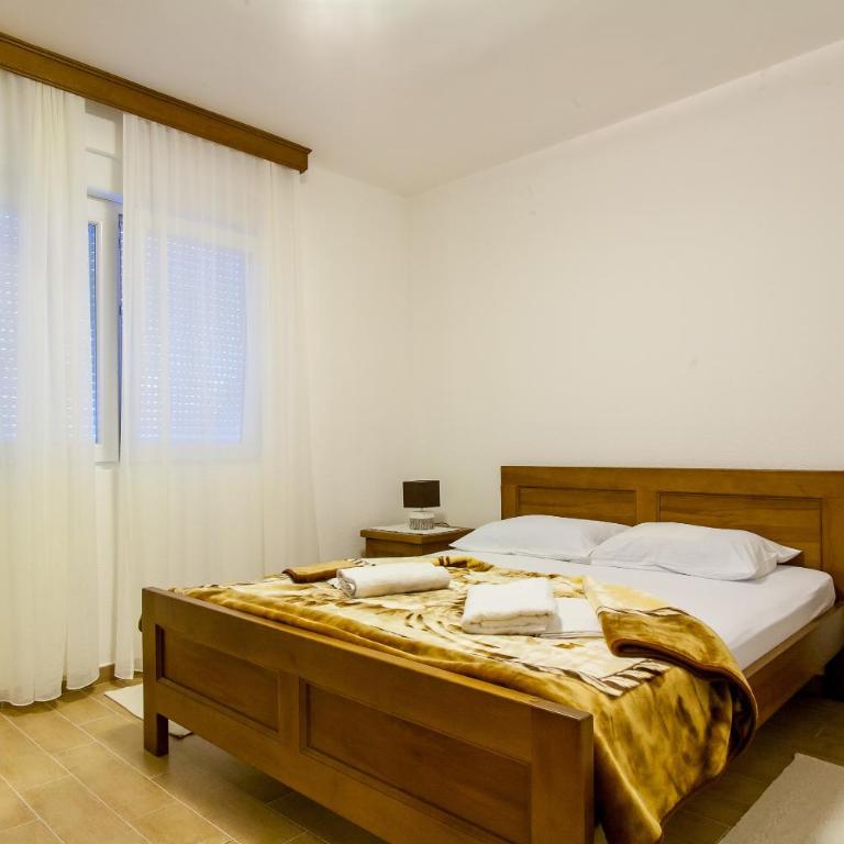 Apartments Ljubica - Two-Bedroom Apartment - 35