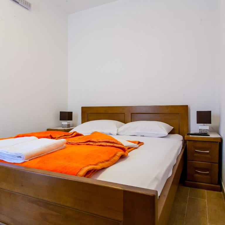 Apartments Ljubica - Two-Bedroom Apartment - 24