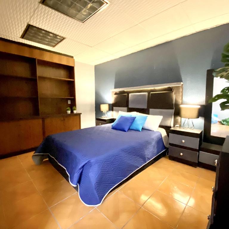 Wonder Hostal - Standard Double Room with Shared Bathroom - 6