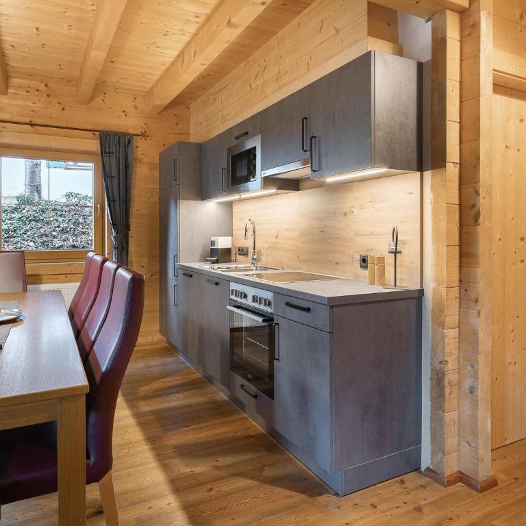 Chalet in Fügen near Spieljochbahn Lift - Superior Chalet - 33