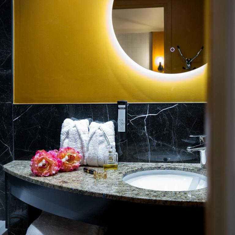 Hotel Concortel Paris - Studio Lit Queen-Size - 3
