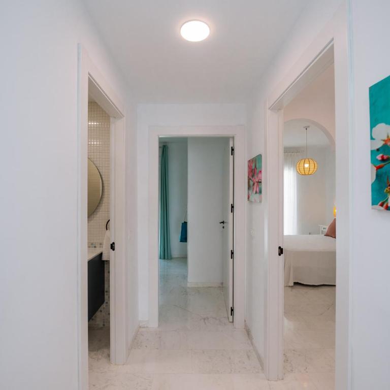 Tropical Suite - Two-Bedroom Apartment - 10