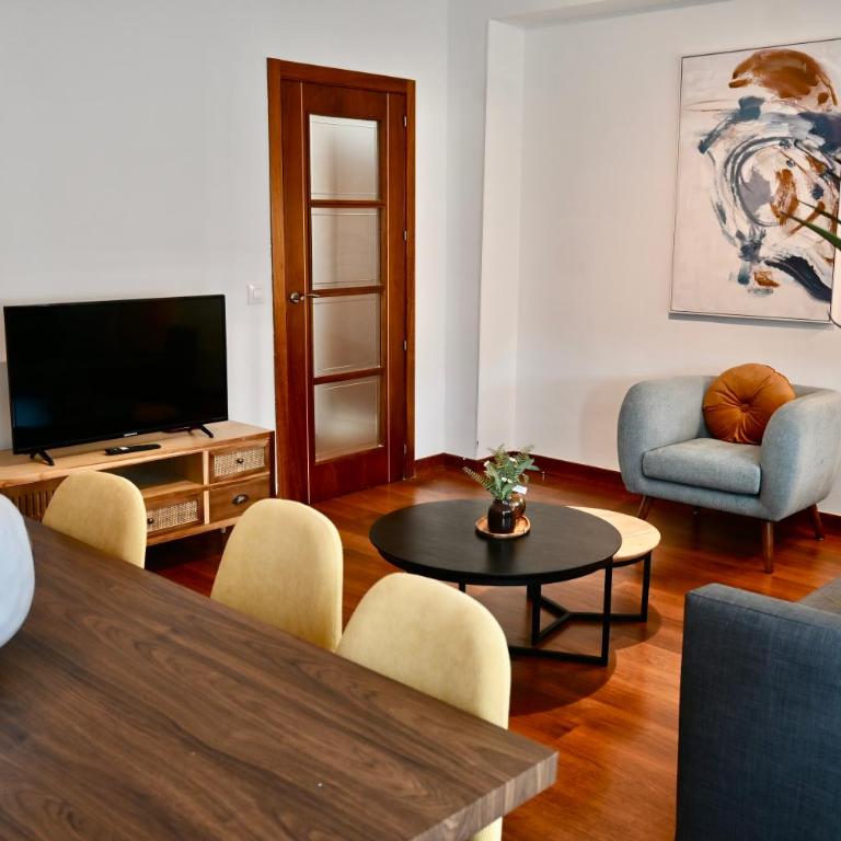 For You Rentals Vivienda TEMPORAL de cuatro dormitorios en Arganzuela AMA1026 - Apartment - 1