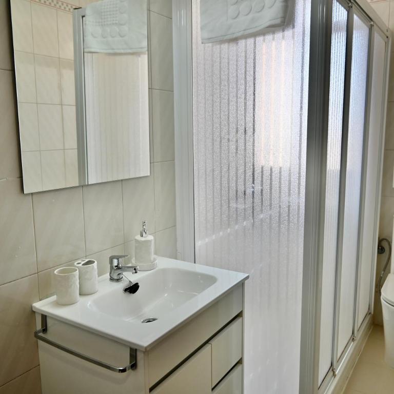 For You Rentals Vivienda TEMPORAL de cuatro dormitorios en Arganzuela AMA1026 - Apartment - 24