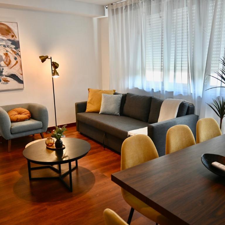 For You Rentals Vivienda TEMPORAL de cuatro dormitorios en Arganzuela AMA1026 - Apartment - 3