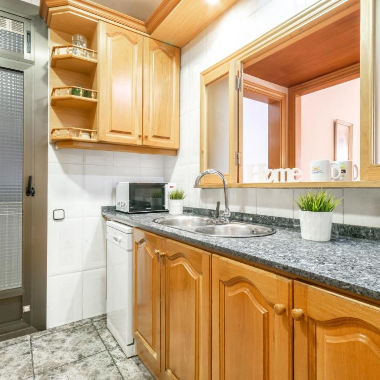 Confort Barcelona Rentals - Apartment - 5