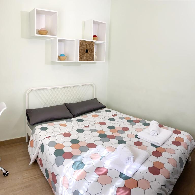 Cómoda Habitación Doble cerca de los lugares emblemáticos de Madrid - Habitación Doble - 1 o 2 camas - 3