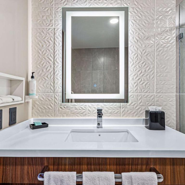 Hampton Inn By Hilton Nuevo Vallarta - Suite con 1 dormitorio y cama grande - No fumadores - 9