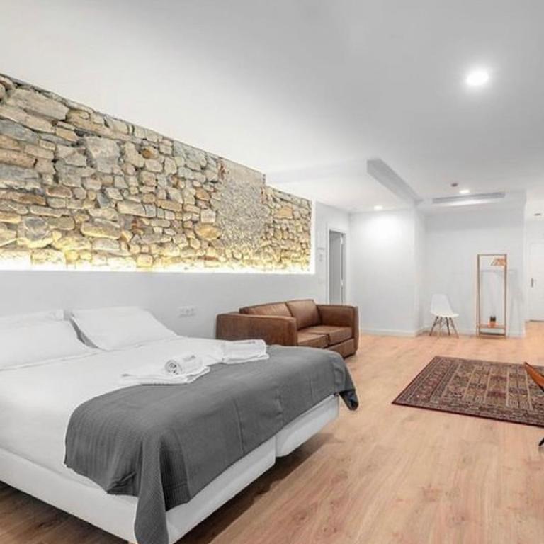 32 De Agosto ROOMS - Habitación Doble Deluxe (2 adultos + 1 niño) - 3