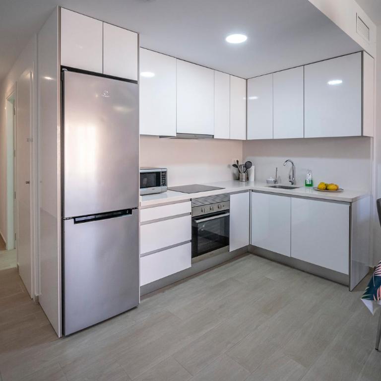 Цветы у моря - One-Bedroom Apartment - 17