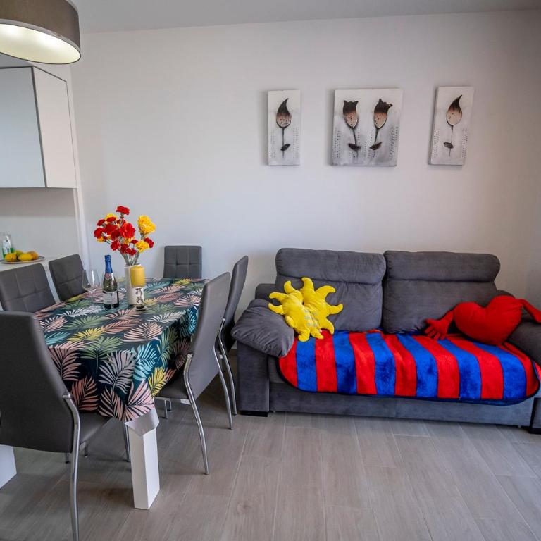Цветы у моря - One-Bedroom Apartment - 1