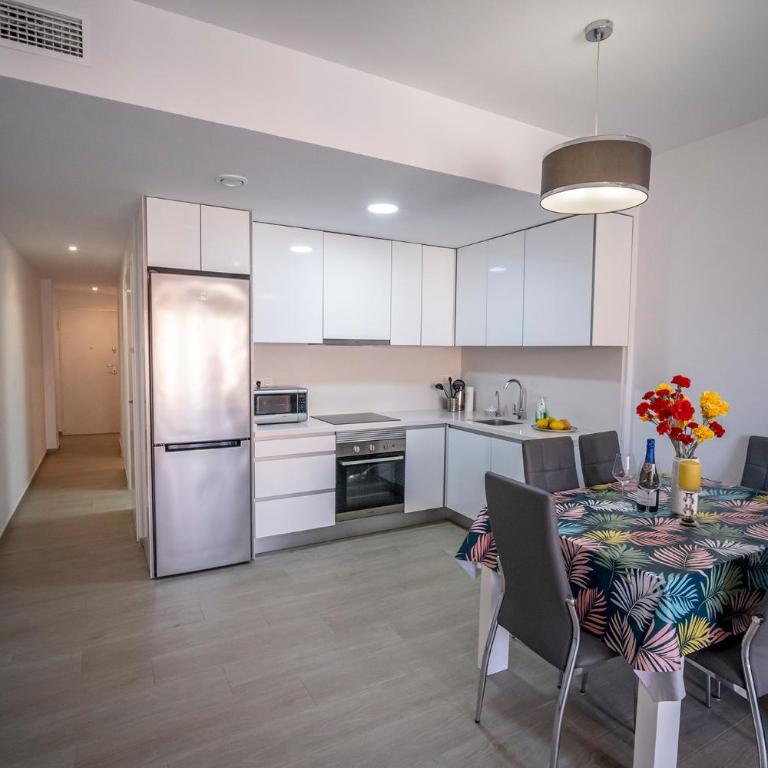 Цветы у моря - One-Bedroom Apartment - 11