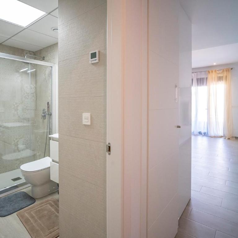 Цветы у моря - One-Bedroom Apartment - 15