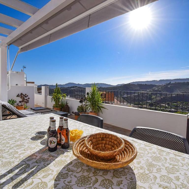 La Orza, Frigiliana Luxury center townhouse with pool and parking HansOnHoliday Rentals - Casa de 3 dormitorios - 8
