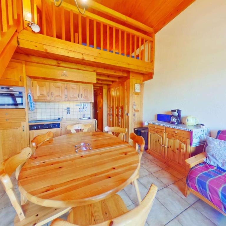 Appartement 3 pièces mezzanine Les Saisies - 8 personnes - Two-Bedroom Apartment - 1