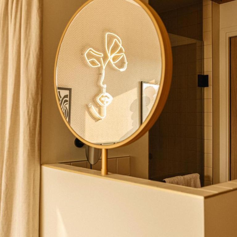 Bloom House Hôtel & SPA - Habitación Doble Superior - 2